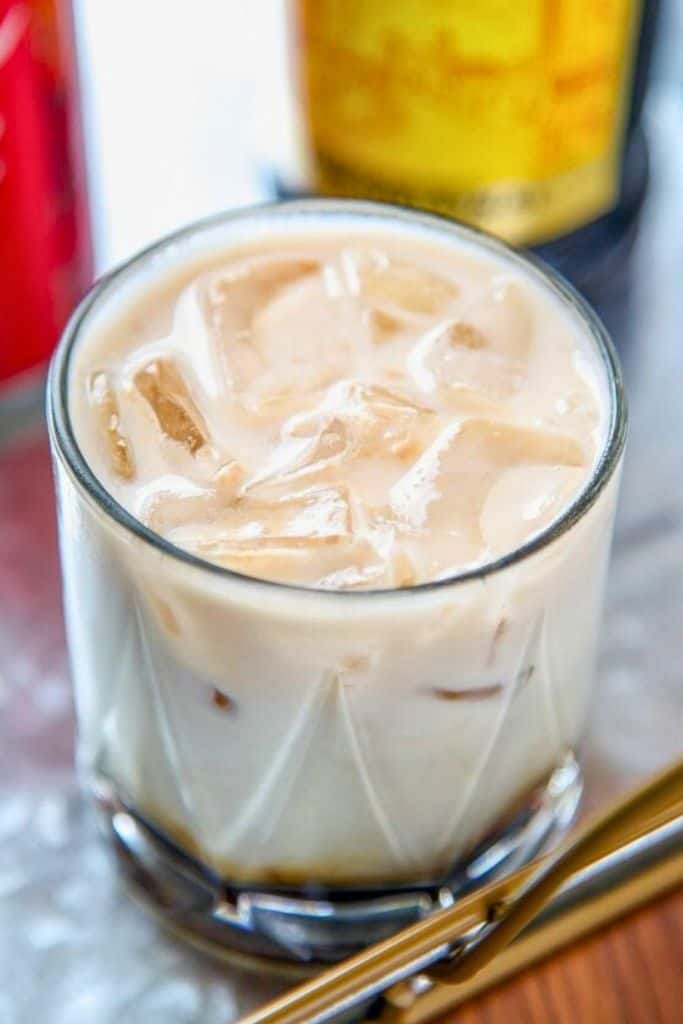 colorado bulldog cocktail in tumbler.