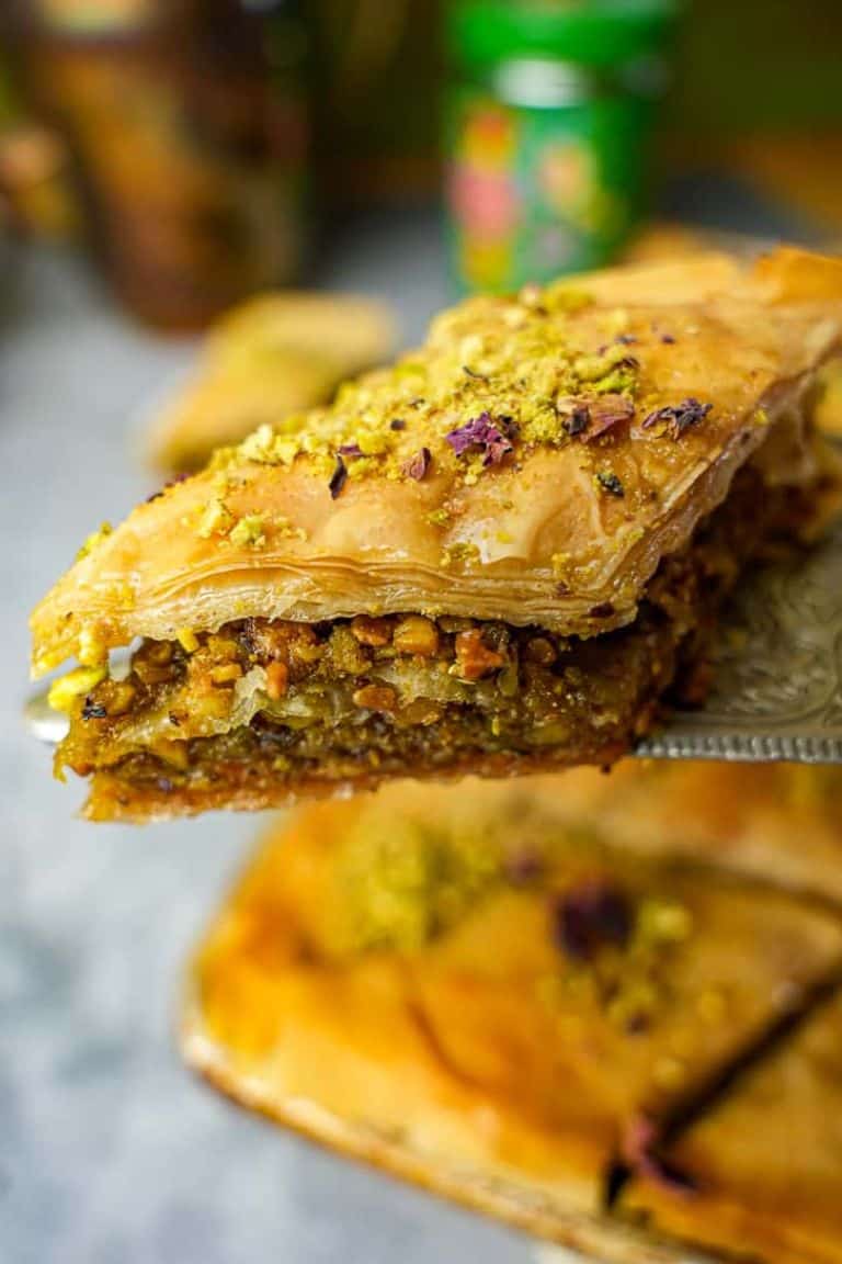 vegan persian baklava slice.