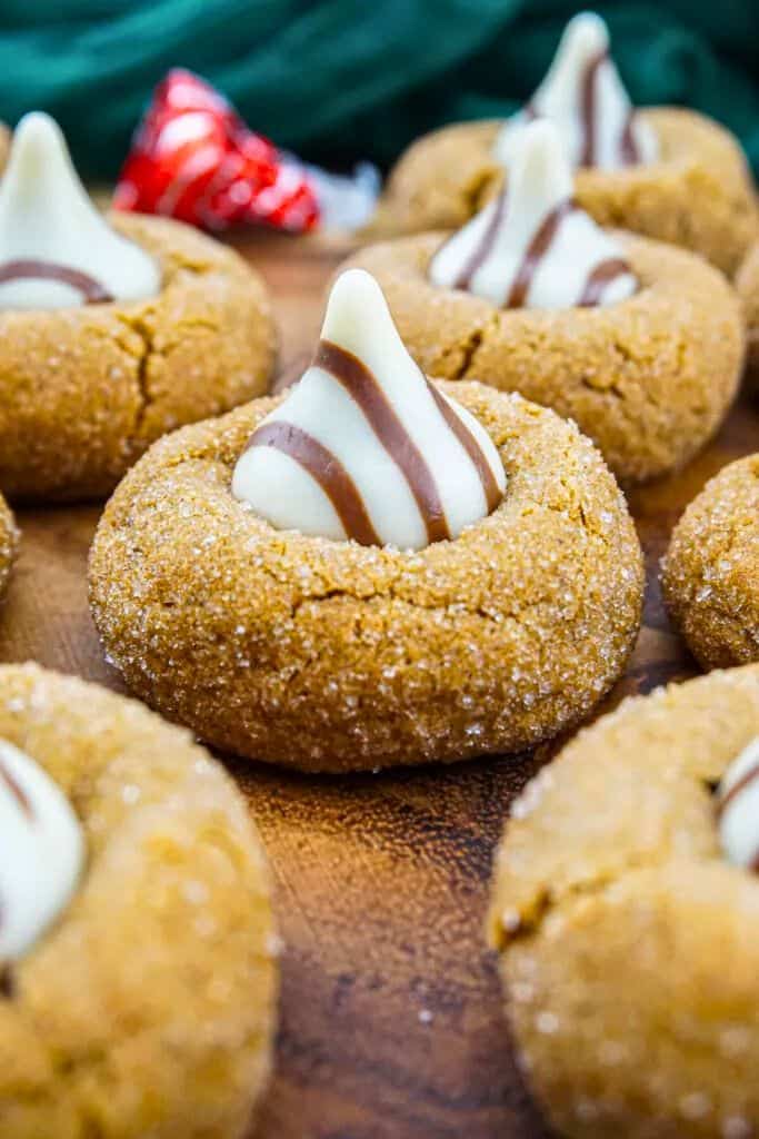 gingerbread blossoms cookies.