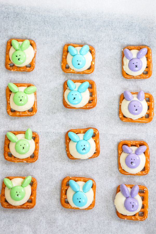 easter bunny treats with chocolate M&Ms.