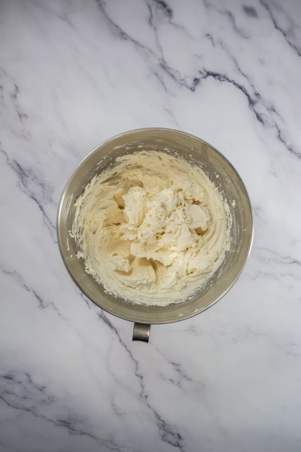 cupcake frosting in bowl.