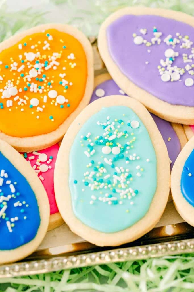 easy easter royal icing cookies.