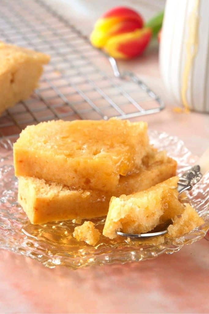 sliced pancake bread on plate.