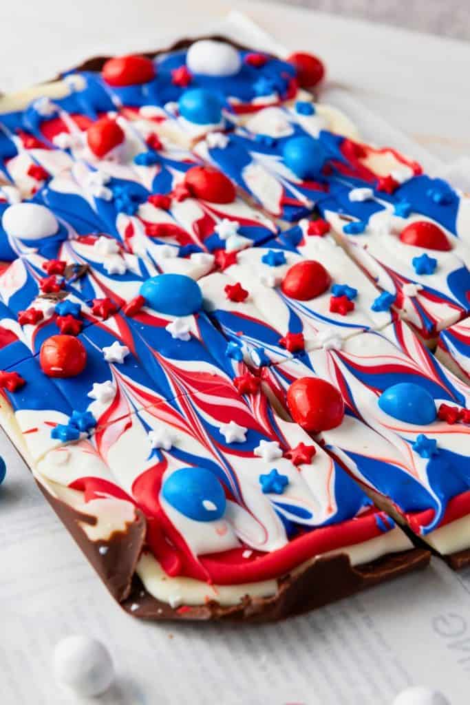 4th of july chocolate bark decorated.
