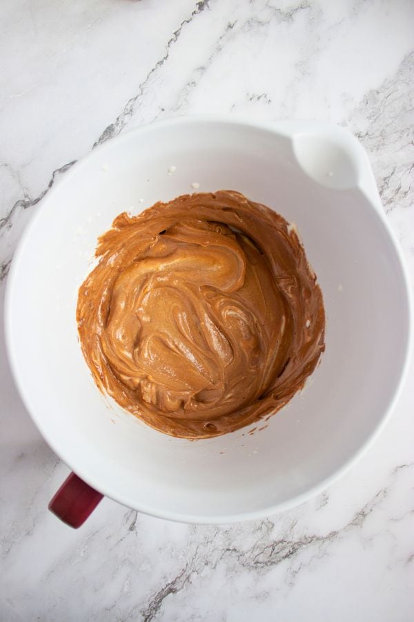 whipped nutella flavored cream in bowl.