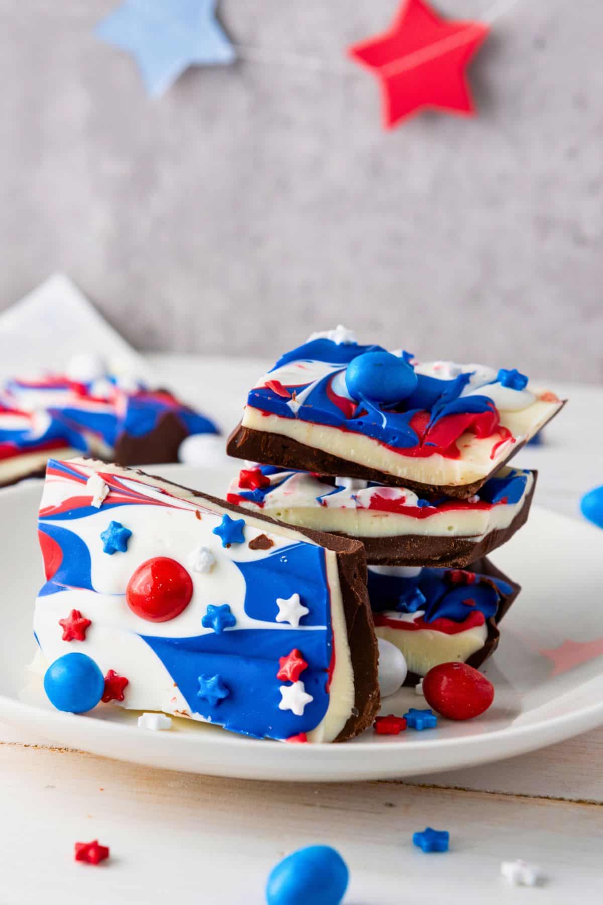red white blue chocolate bark.