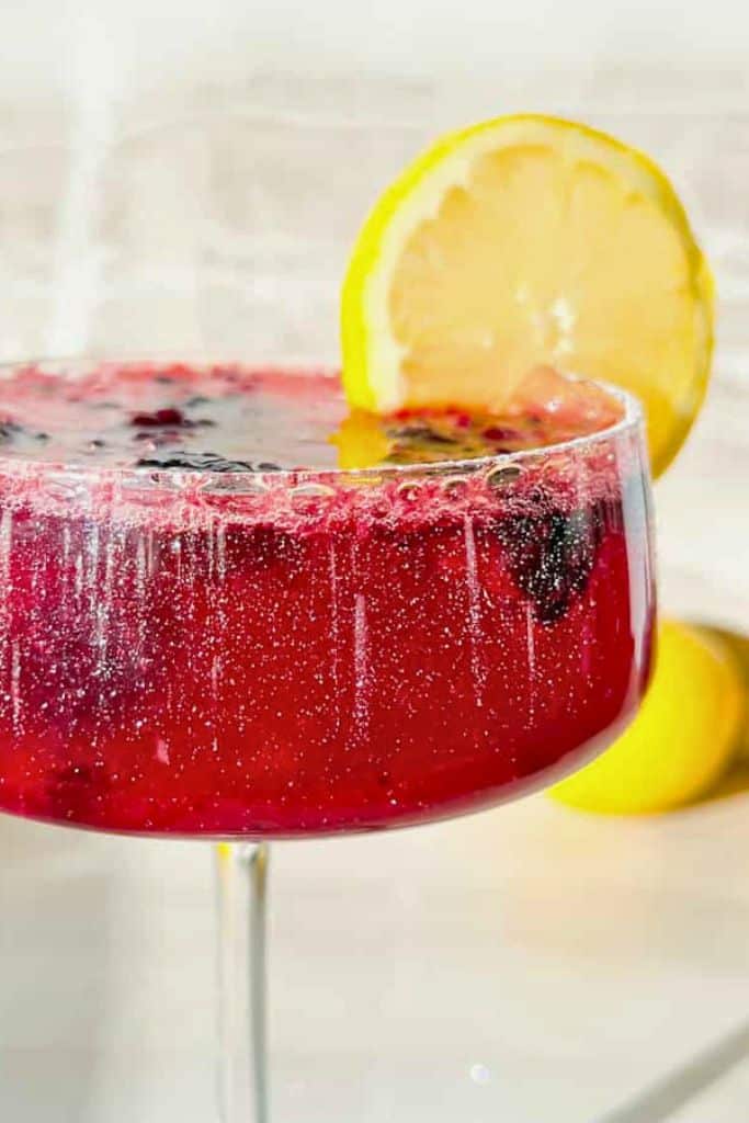 blackberry mojito in glass.