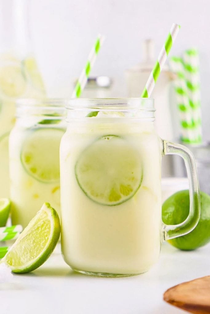 brazilian limeade drink in glass.