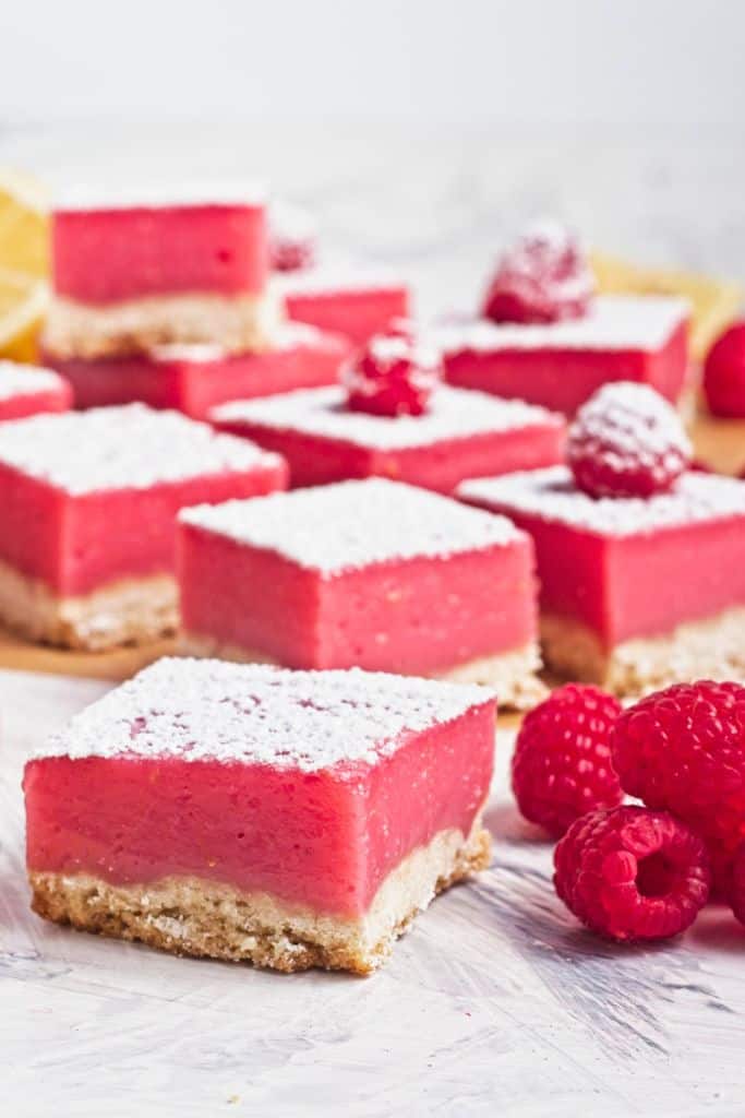 lemon raspberry curd dessert bars.