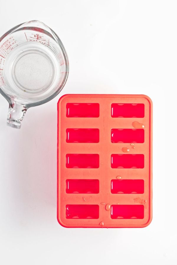 lemonade popsicle mix in molds.