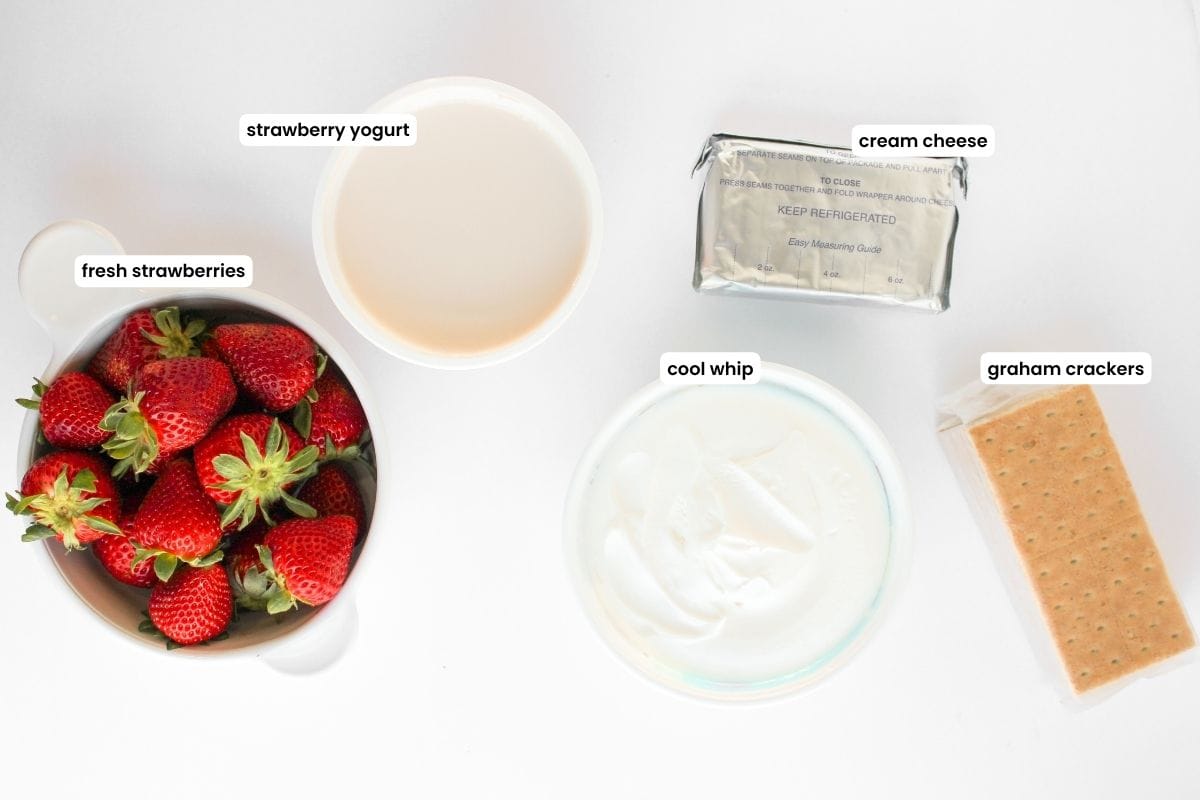 strawberry dip ingredients labelled.
