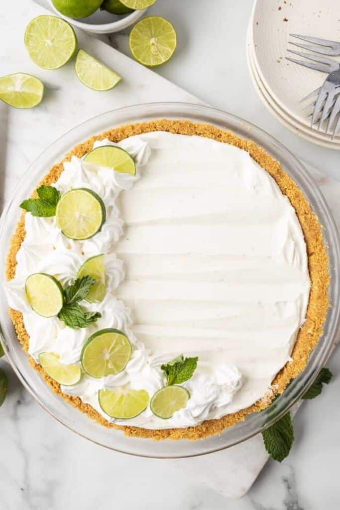 no bake key lime pie top view.