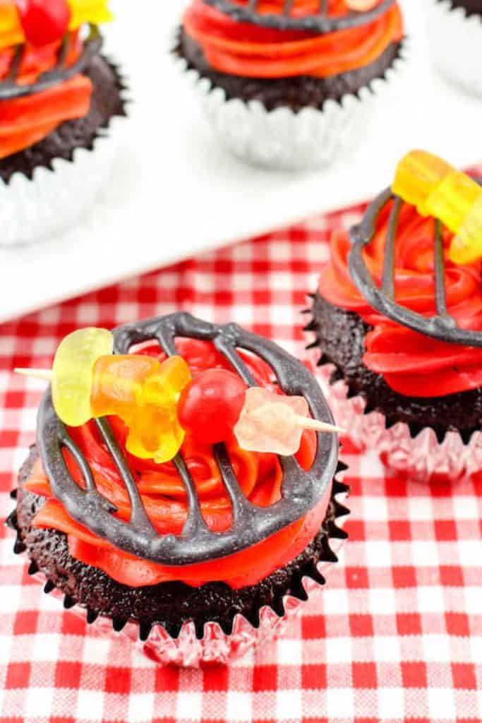 cute summer grill cupcakes.