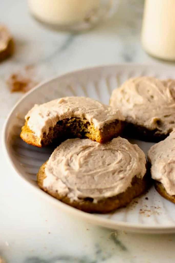 maple and banana cookies on plate.
