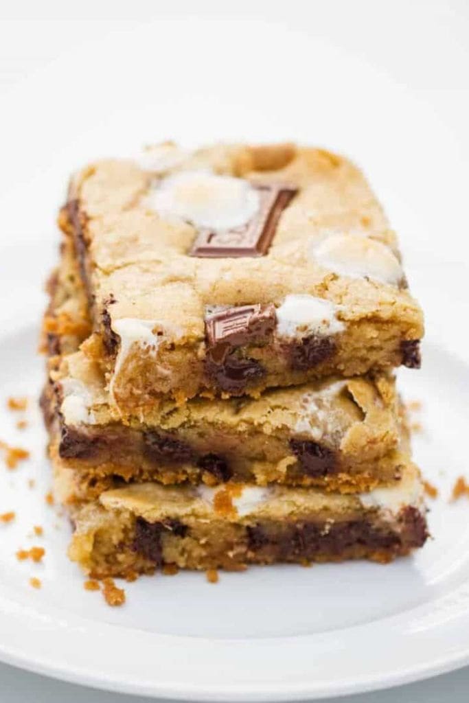 stack of smores bars.