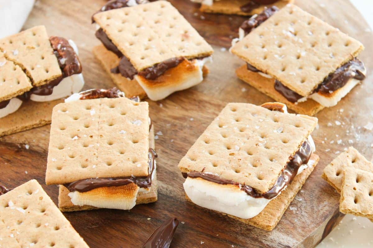 indoor smores bites on platter.