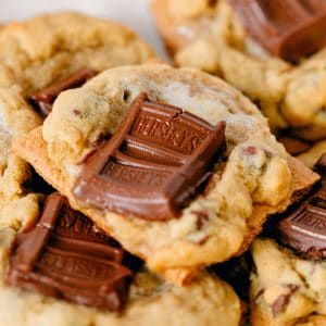 unique chocolate chip cookies with graham crackers.