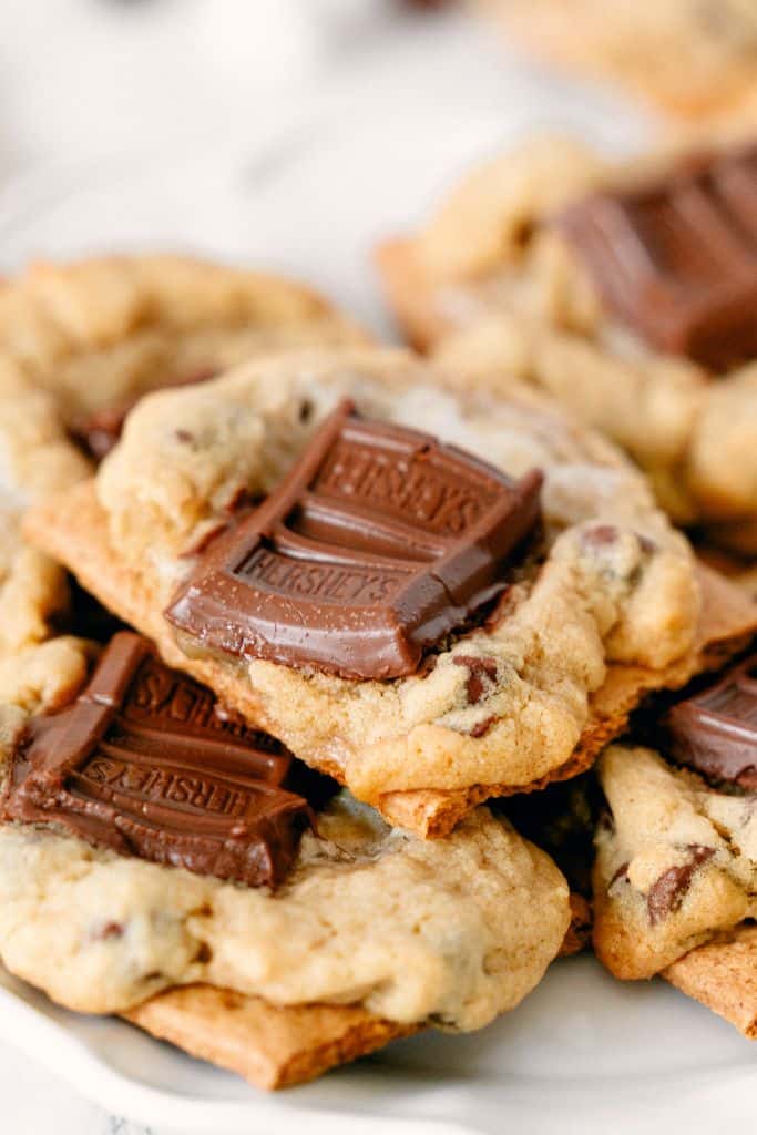 smores cookies with graham crackers.