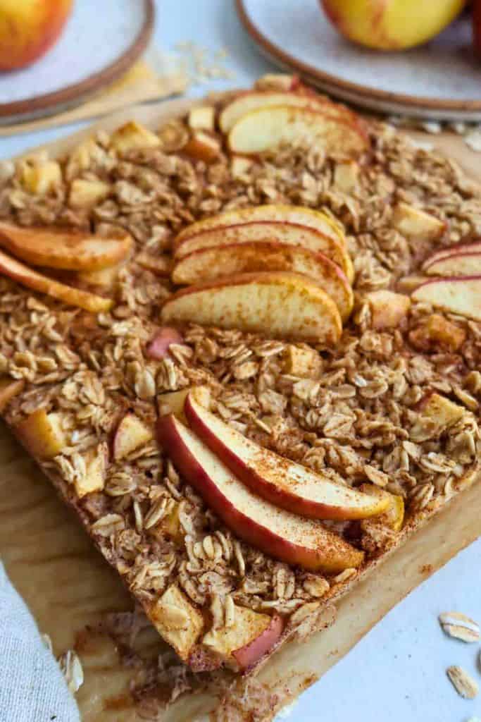 baked apple cinnamon oatmeal.