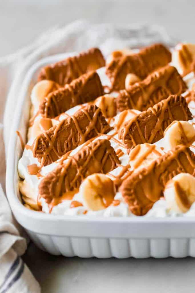 biscoff banana pudding in pan.