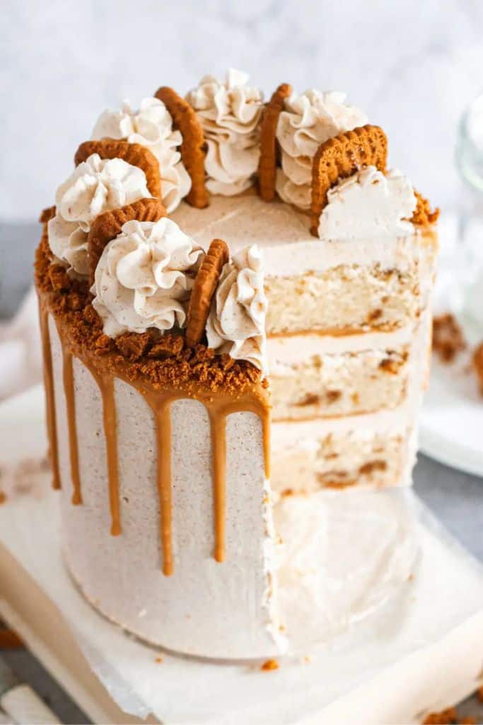 layered biscoff cake for parties.