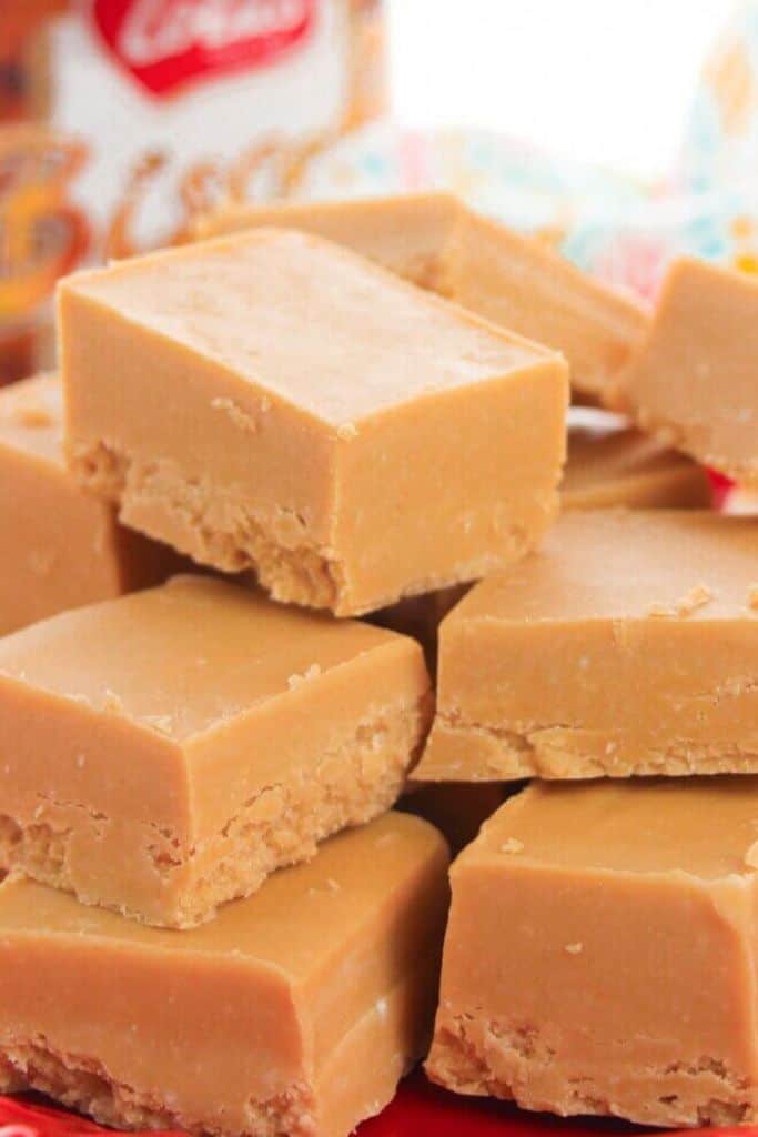 pieces of biscoff fudge stacked.