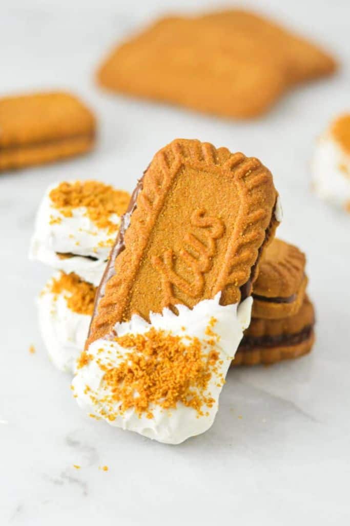 biscoff sandwich cookies with nutella.