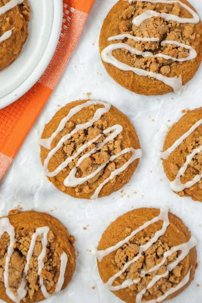 pumpkin crumble cookies glazed.
