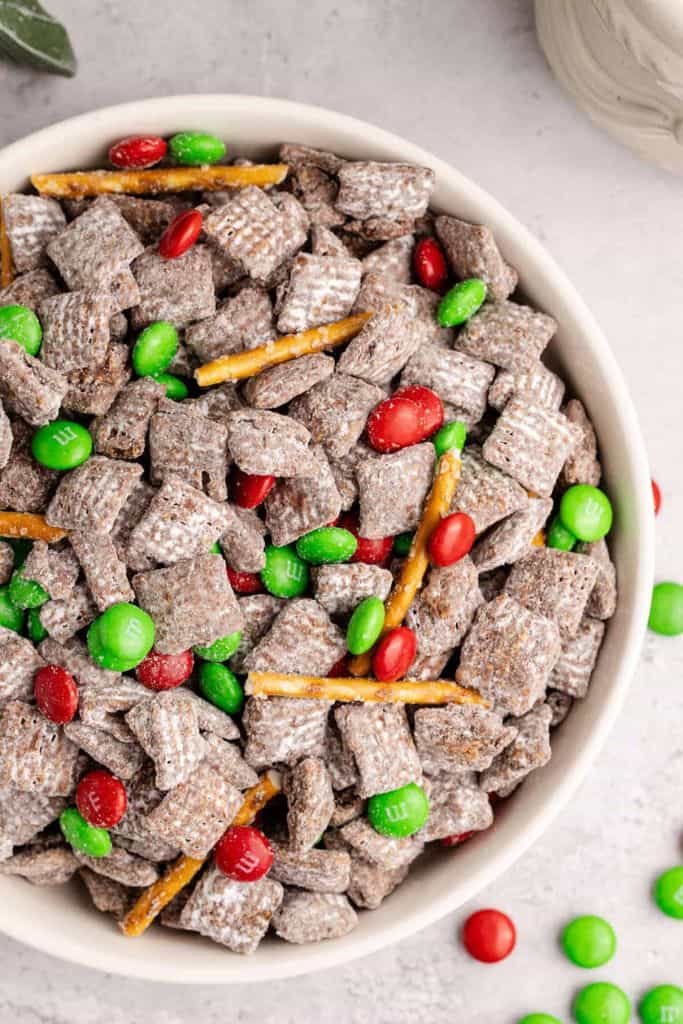 christmas muddy buddies in bowl.