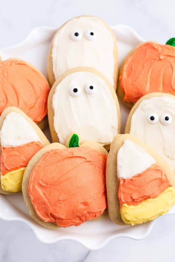 halloween sugar cookies with frosting.