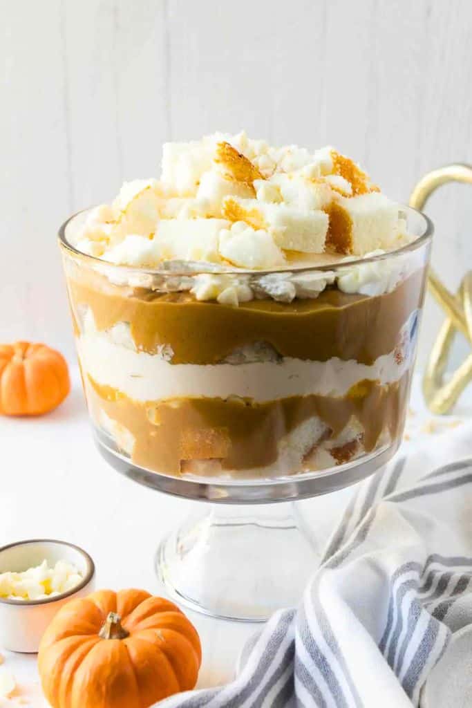 pumpkin trifle in glass bowl.