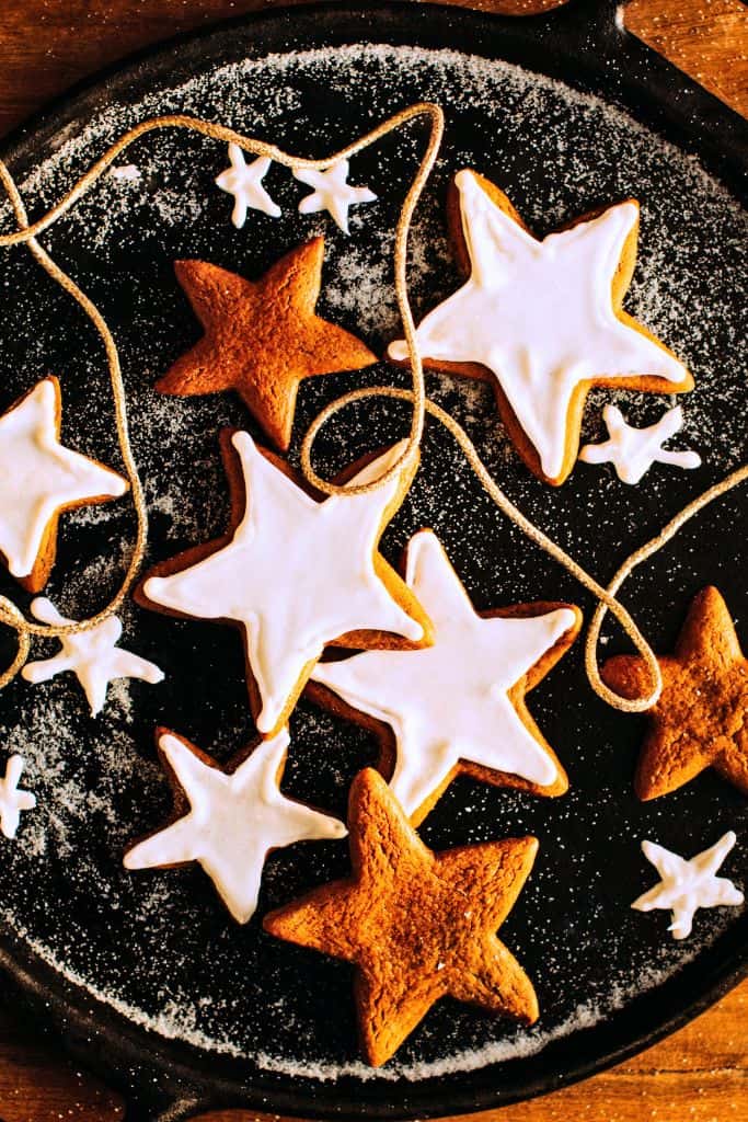 star shaped ginger cookies with icing.