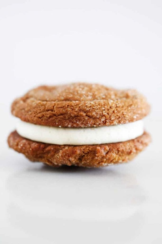 single gingerbread whoopie pie cookie.
